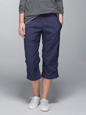 Lululemon Studio Crop *No Liner size 4